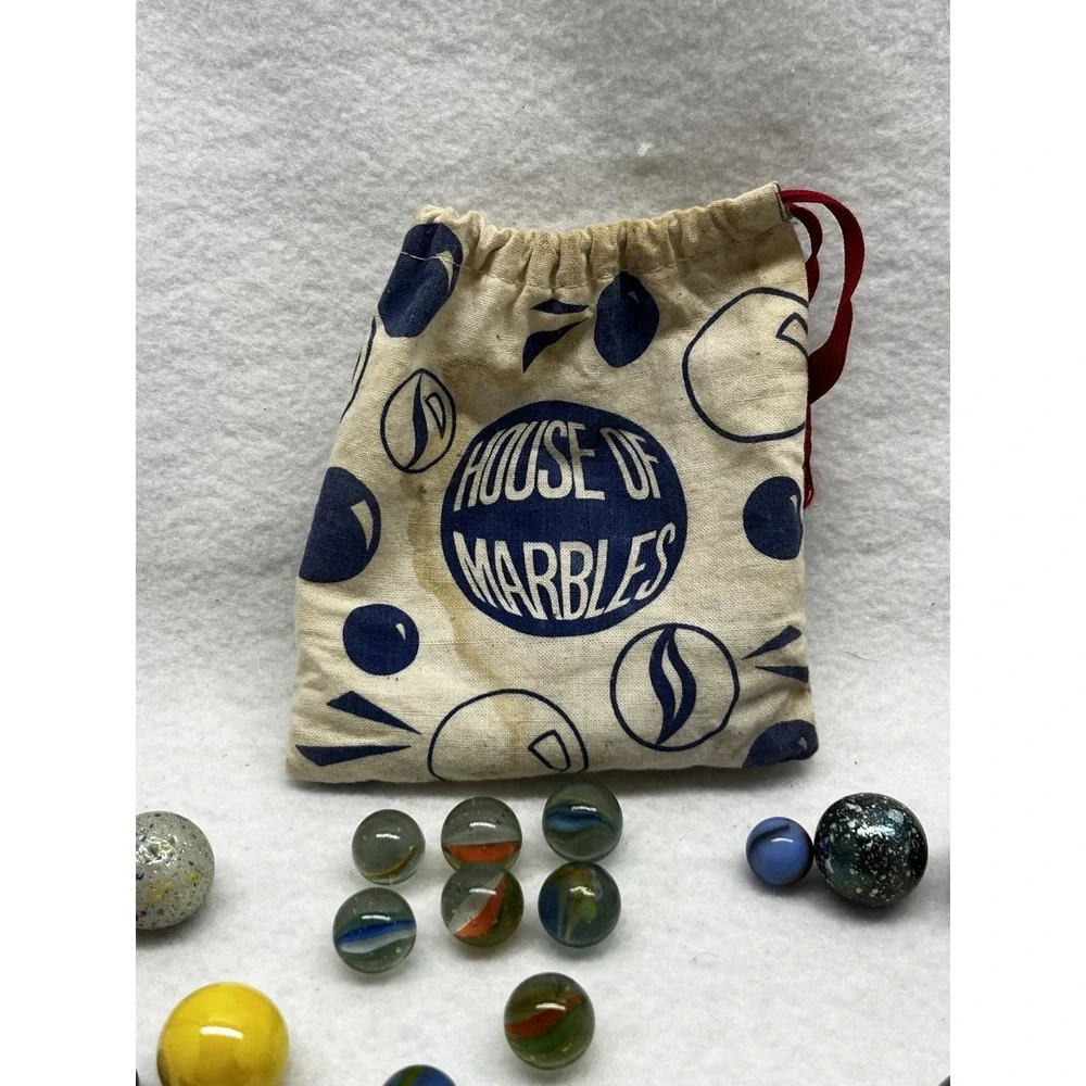Lot of 31 Marbles -Multiple Sizes & Colors Swirls Frit Cats Eye + Shooters + Bag